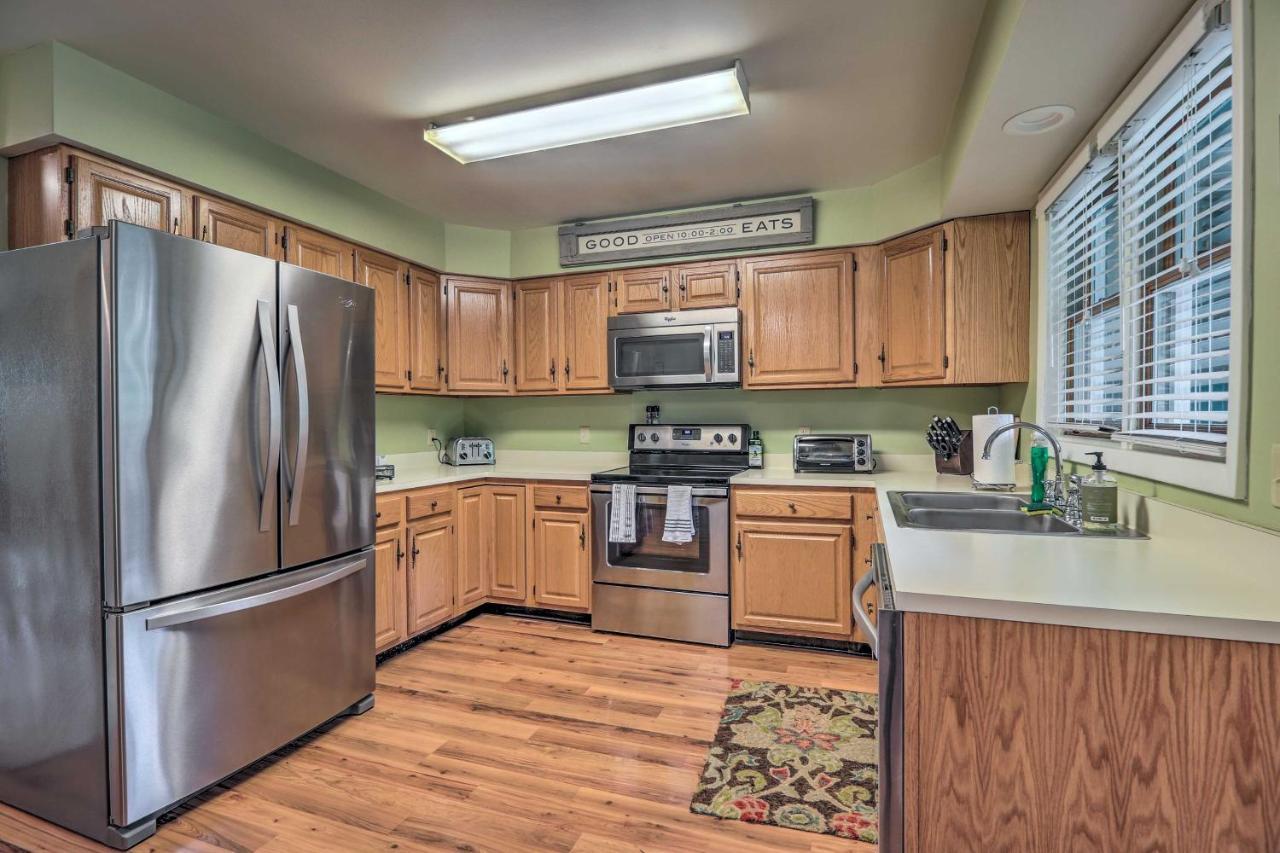 Lake Placid Gem With Patio And Views Less Than 1 Mi To Beach! Eksteriør bilde